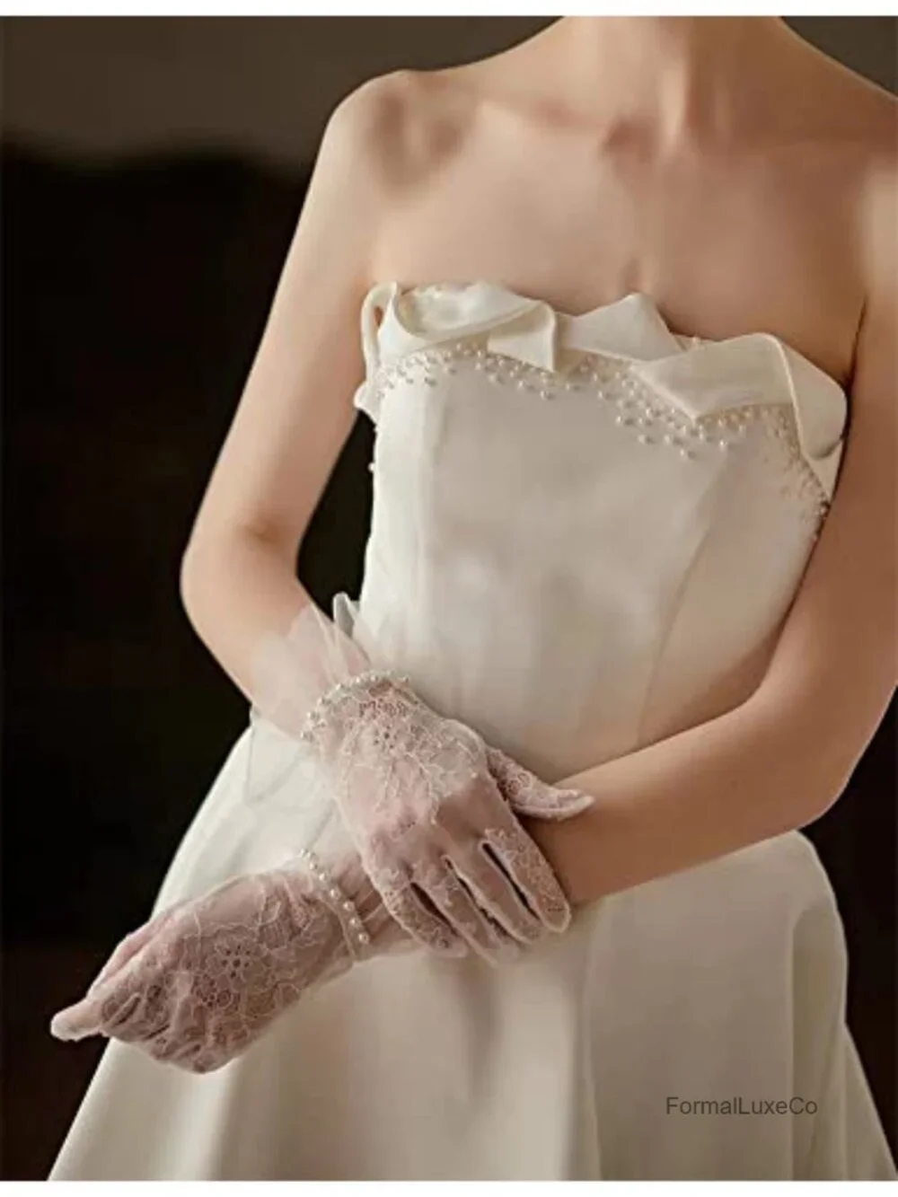 Lace Mesh Short Gloves with Pearls for Wedding Opera Tea Party